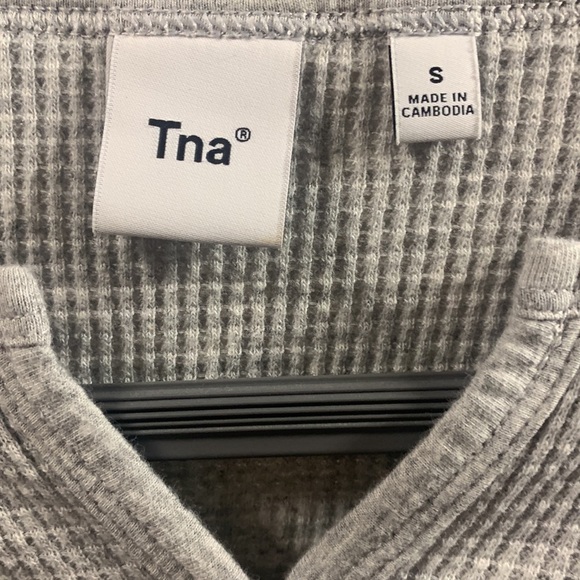 grey waffle crop top - Picture 2 of 2